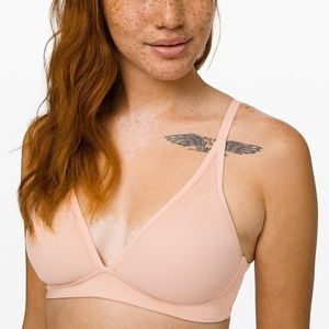 NWT Lululemon Simply Sheer Bra MYSH